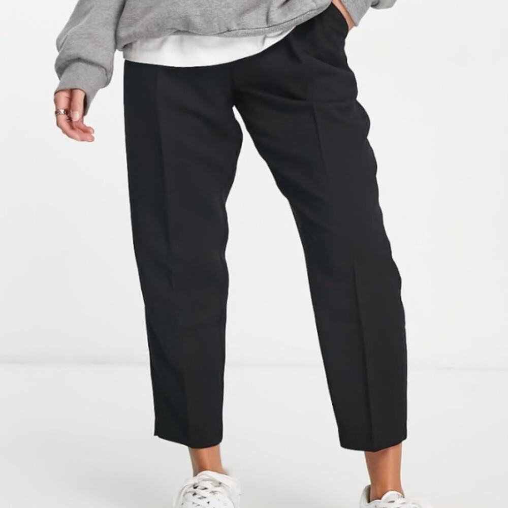 ASOS DESIGN Petite smart tapered pants in black Size 00 NWT